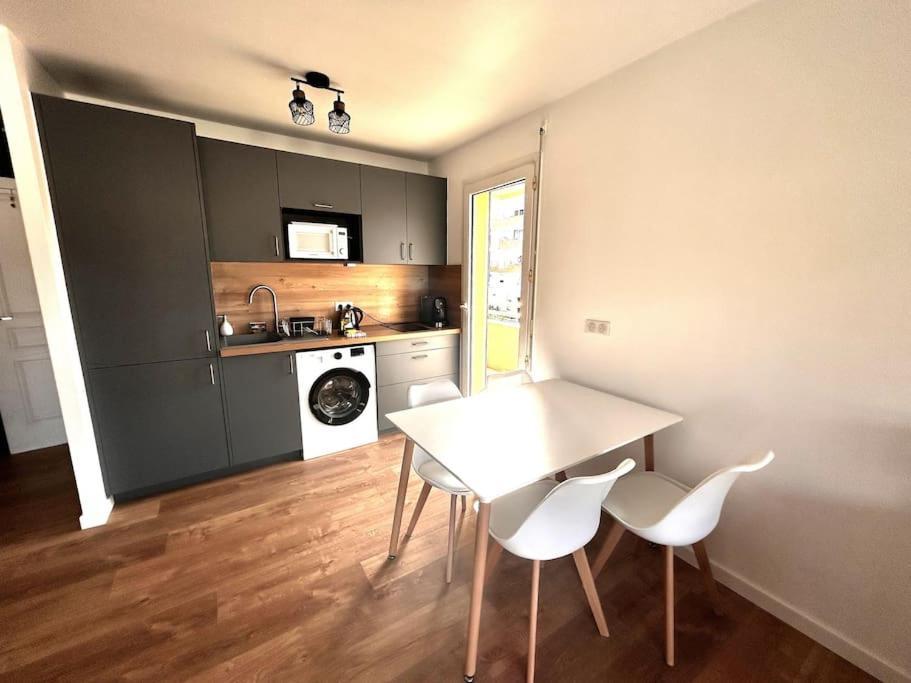 Superbe Studio Climatise Avec Terrasse Proche Mer Cagnes-sur-Mer Exterior photo